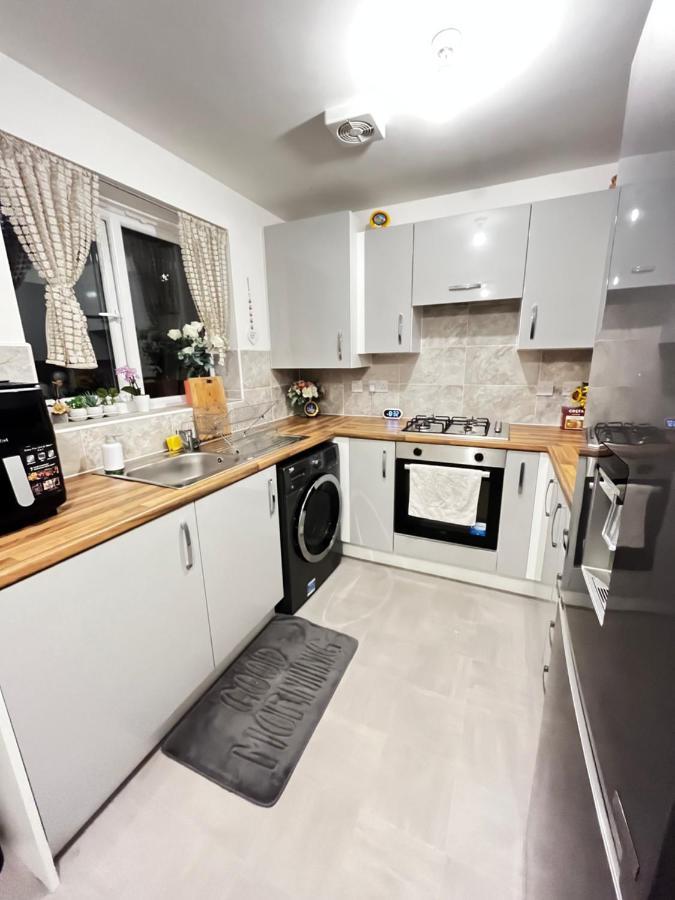 New Ollerton Parkgate Rest Apartamento Exterior foto
