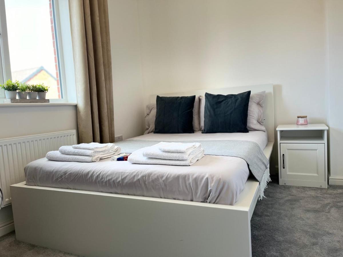 New Ollerton Parkgate Rest Apartamento Exterior foto